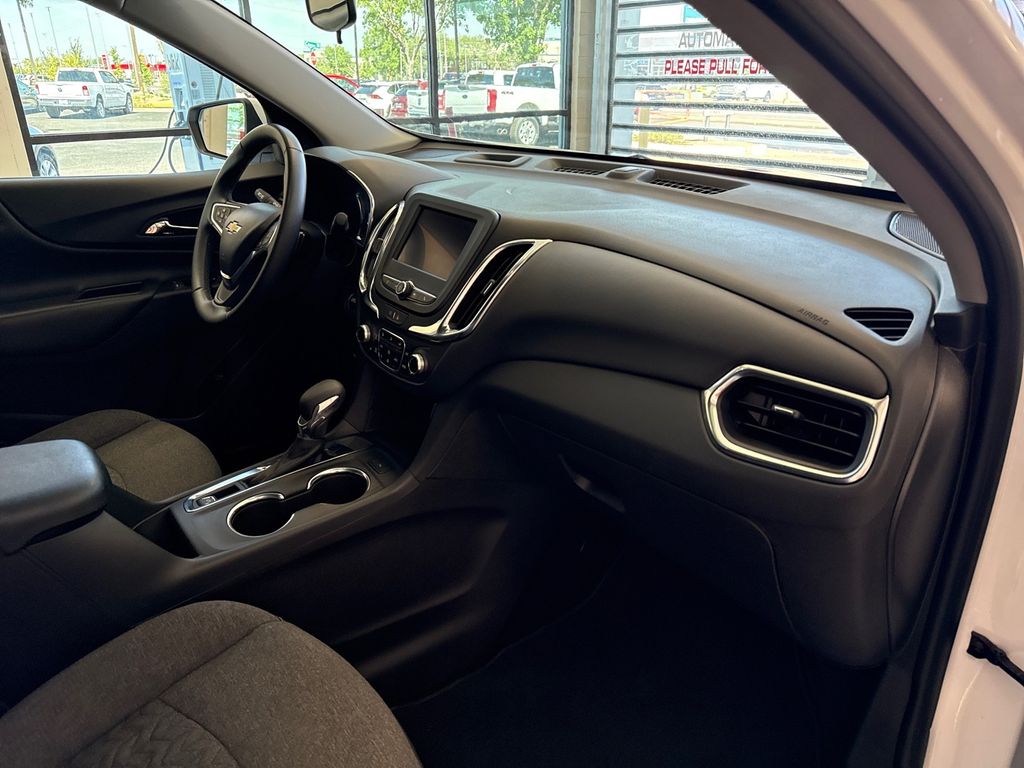 2024 Chevrolet Equinox LT photo 10