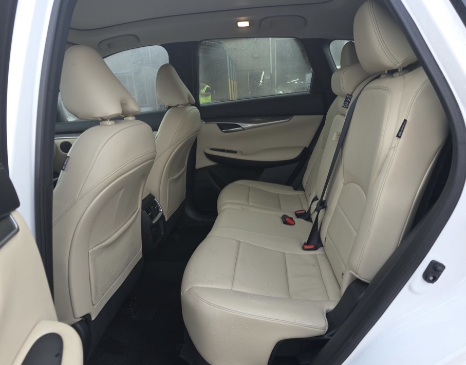 2022 Infiniti QX50 Luxe photo 13