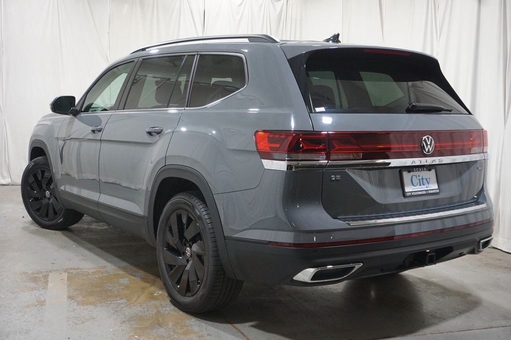 2025 Volkswagen Atlas SE Technology photo 2