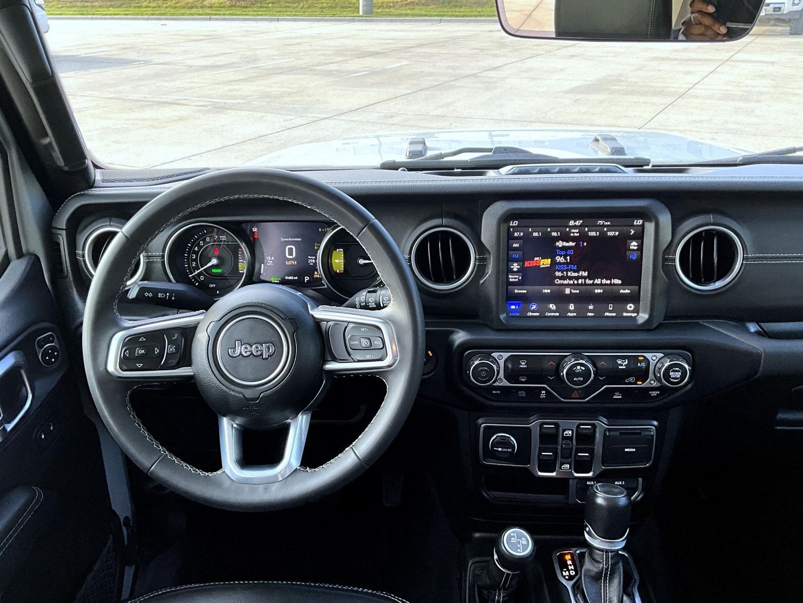 2023 Jeep Wrangler Sahara 4xe photo 14