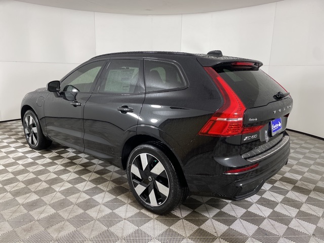 2024 Volvo XC60 photo 8