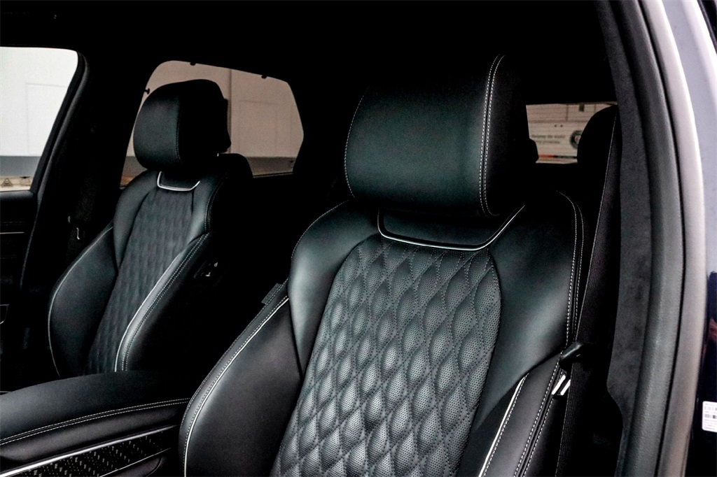 2024 Genesis GV70 3.5T Sport Prestige photo 13