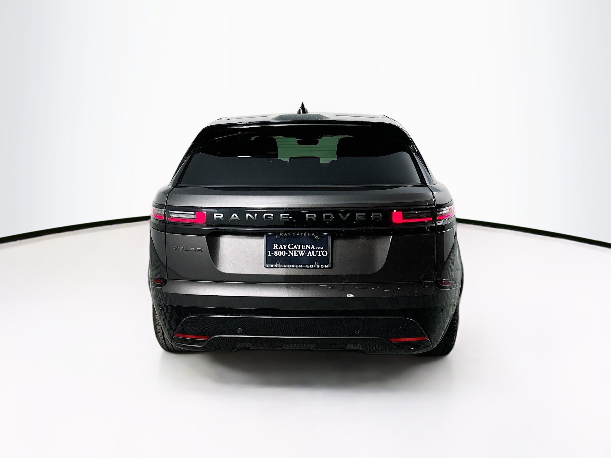 2026 Land Rover Range Rover Velar SE photo 3
