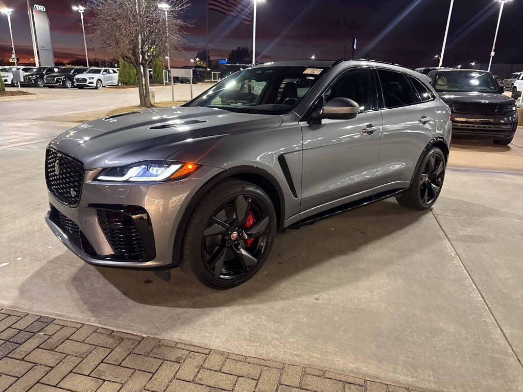 2022 Jaguar F-Pace SVR's photo