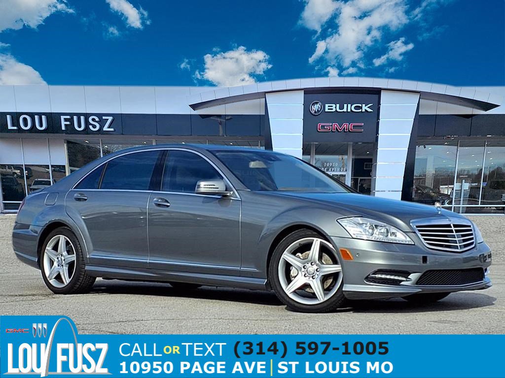 2011 Mercedes-Benz S-Class S550's photo