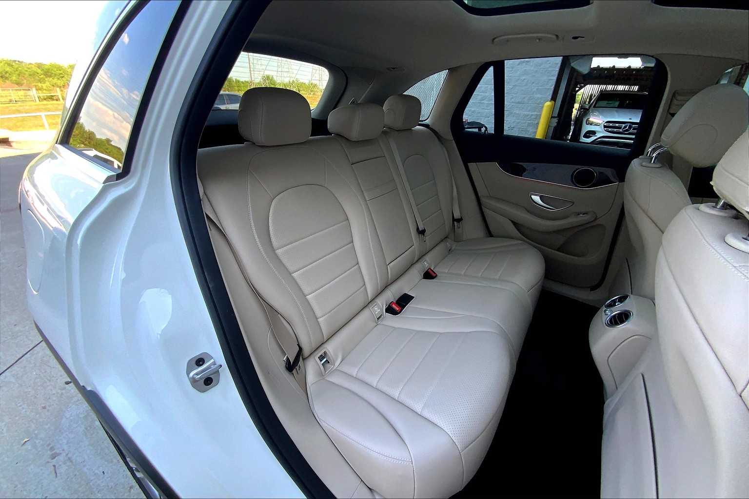 2022 Mercedes Benz GLC 300 4MATIC photo 14