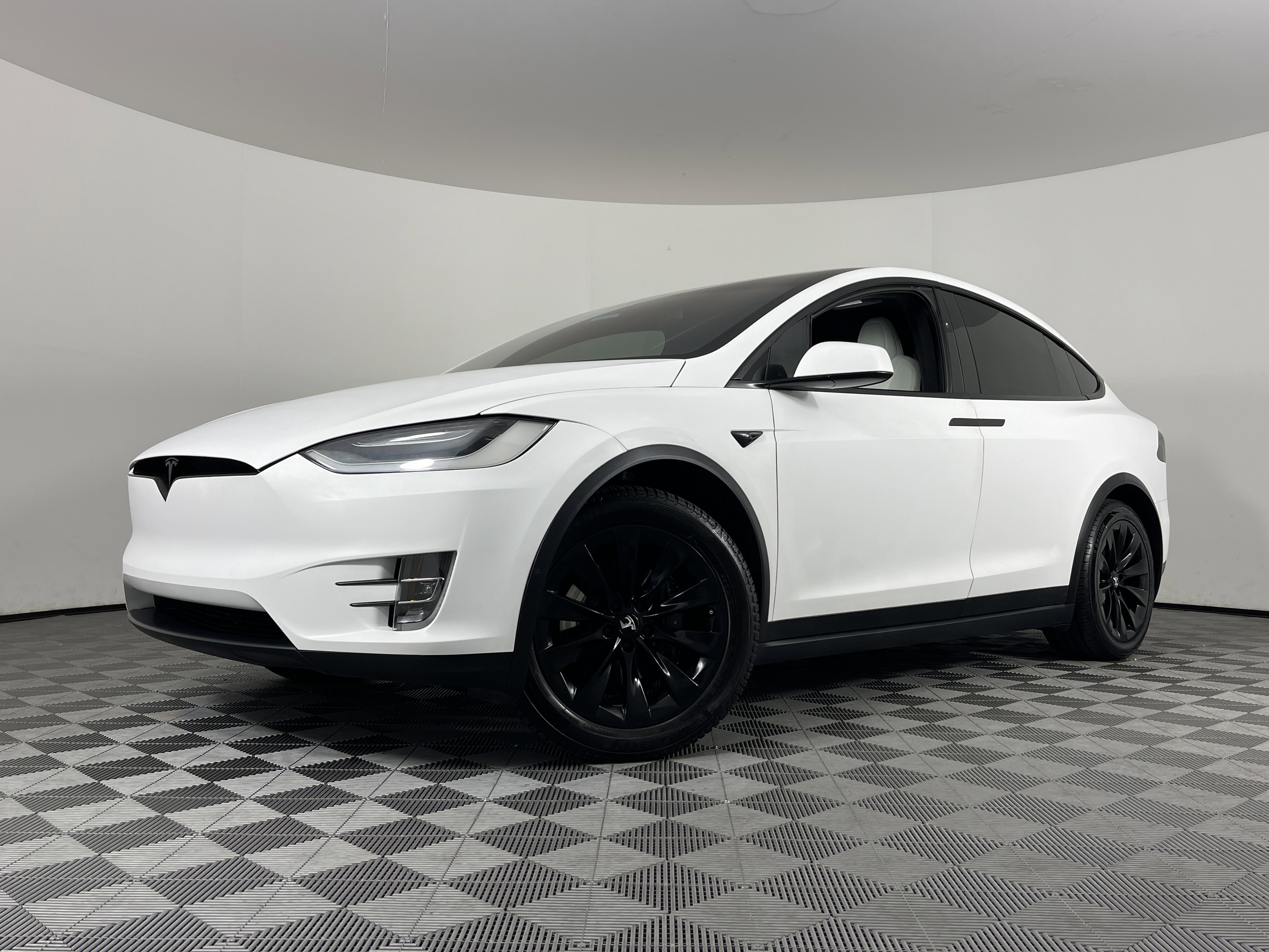 Used 2020 Tesla Model X Long Range with VIN 5YJXCDE22LF297611 for sale in Fairfield, CA