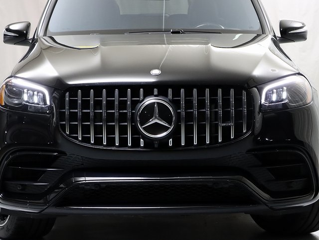 2025 Mercedes Benz GLS 63 AMG 4MATIC photo 6
