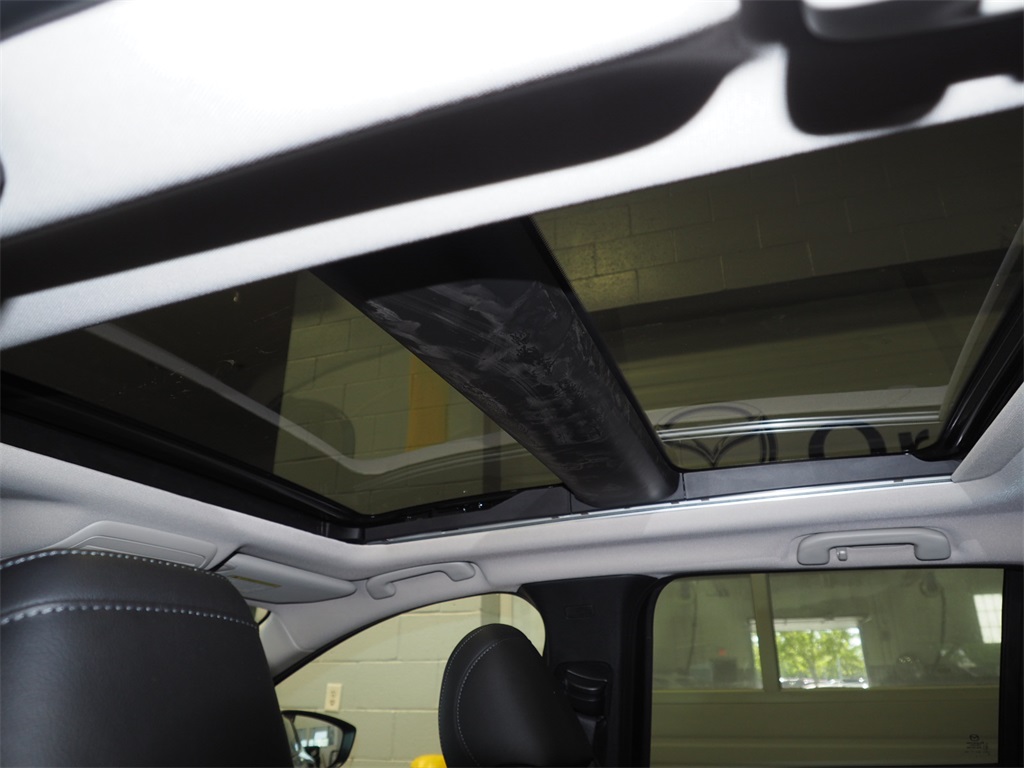 2025 Mazda CX-50 Premium Plus photo 6
