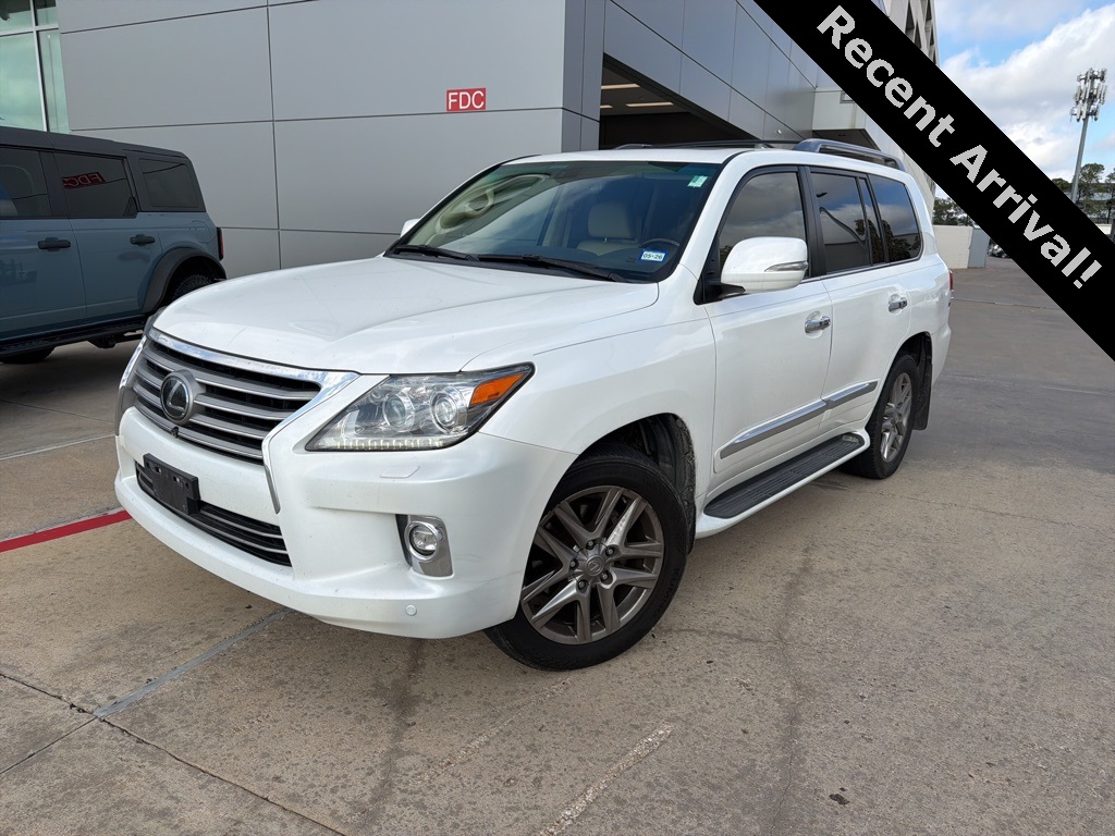 2015 Lexus LX 570's photo