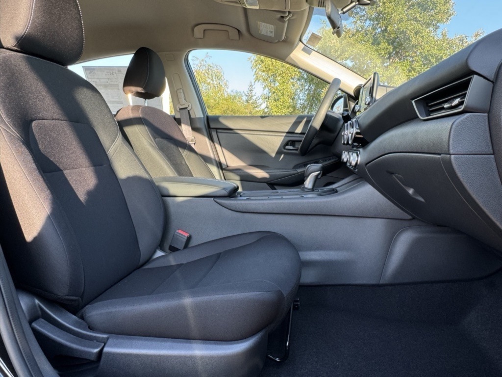 2025 Nissan Sentra S photo 21