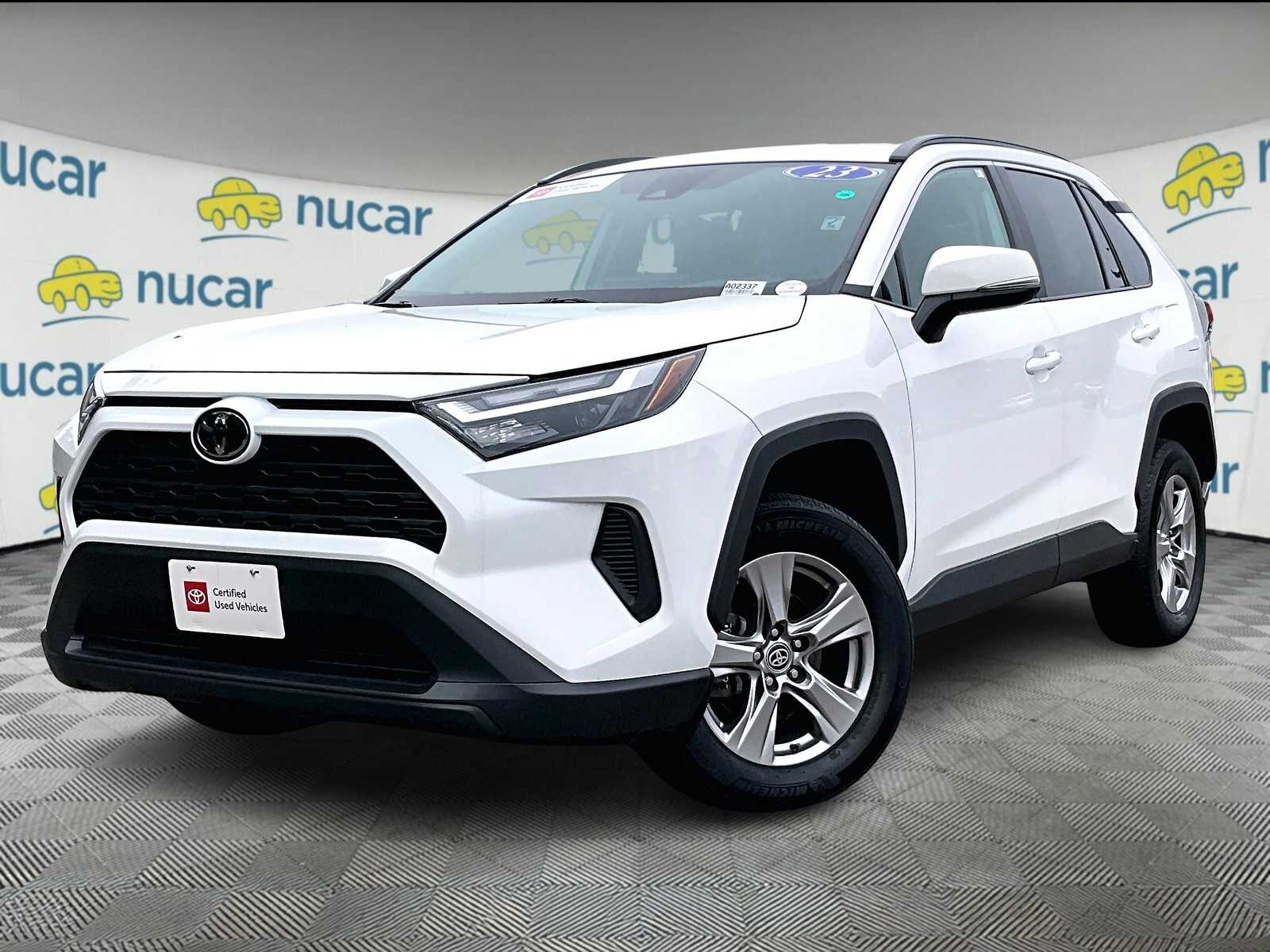 2023 Toyota RAV4 XLE photo 5