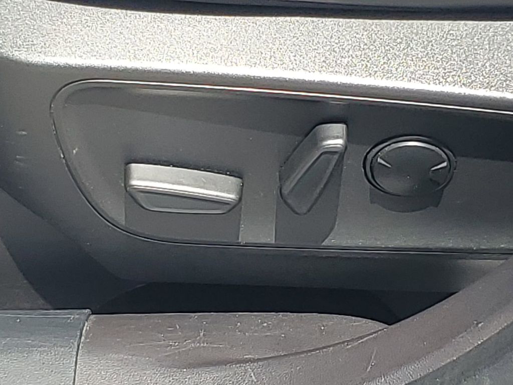 2023 Ford Escape photo 28