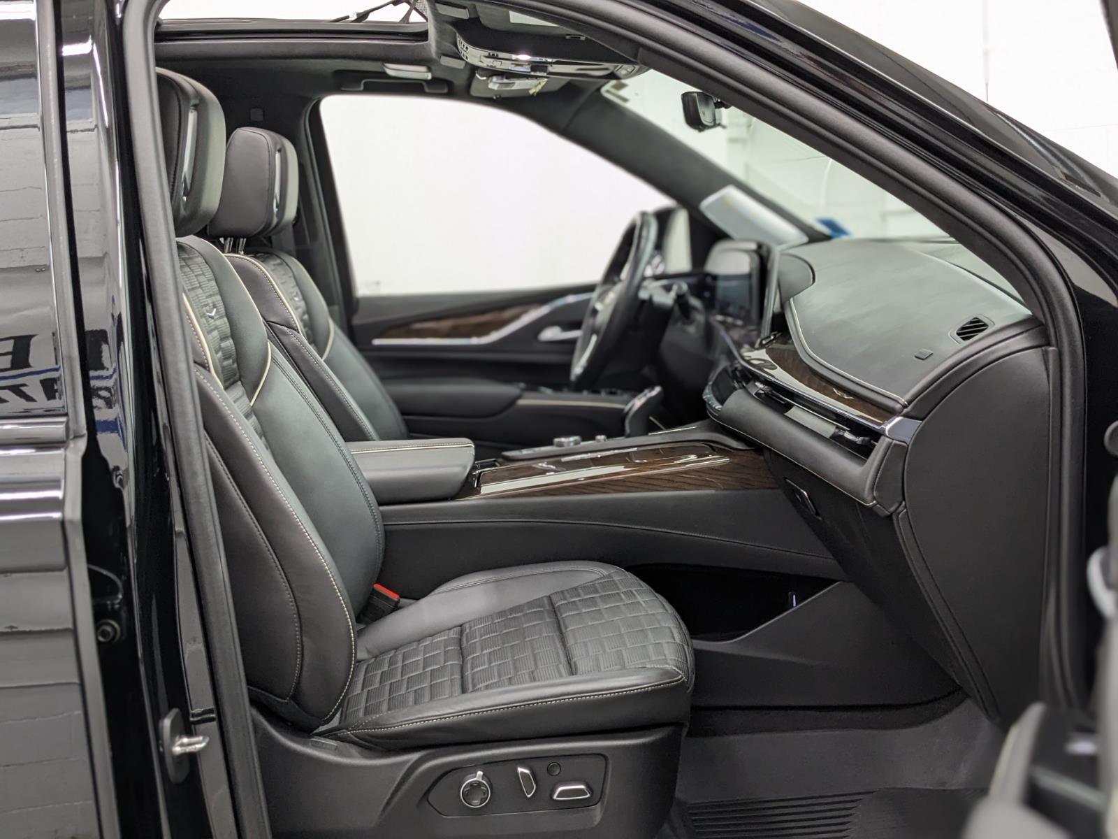2024 Cadillac Escalade Sport Platinum photo 22