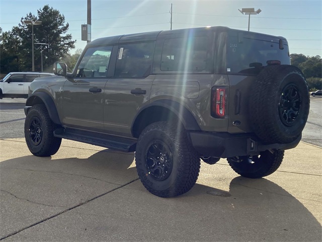 2025 Ford Bronco Outer Banks photo 4
