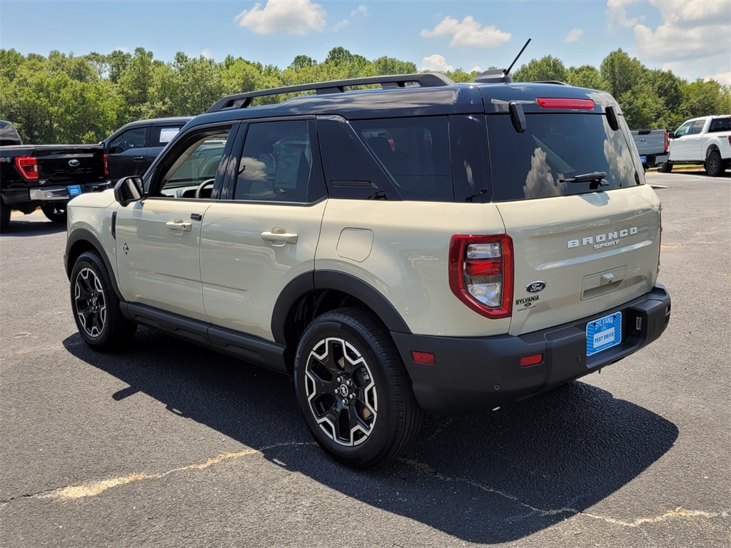 2025 Ford Bronco Sport Outer Banks photo 8
