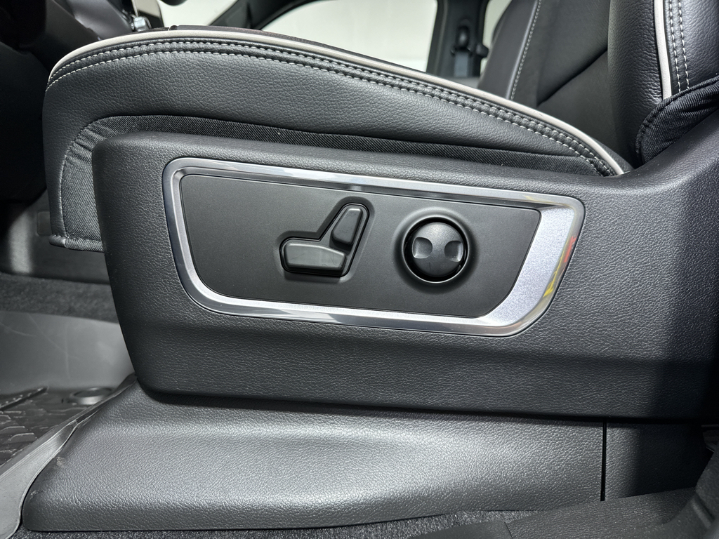 2025 Ram 1500 Laramie photo 40