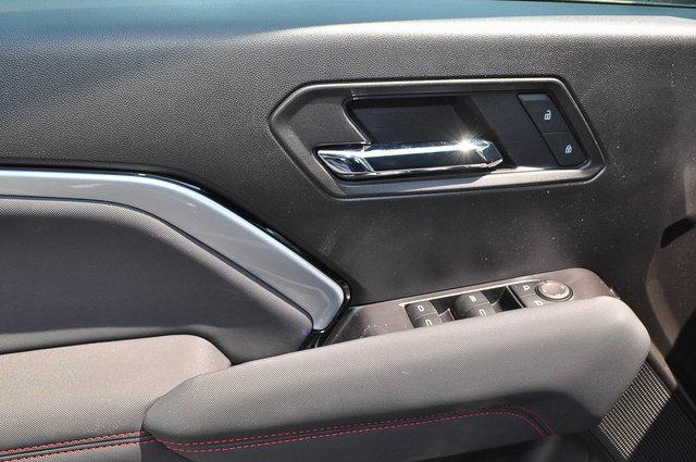 2025 Chevrolet Colorado Z71 photo 10