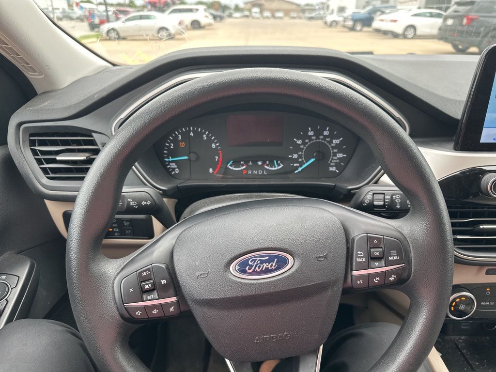2022 Ford Escape SE photo 3