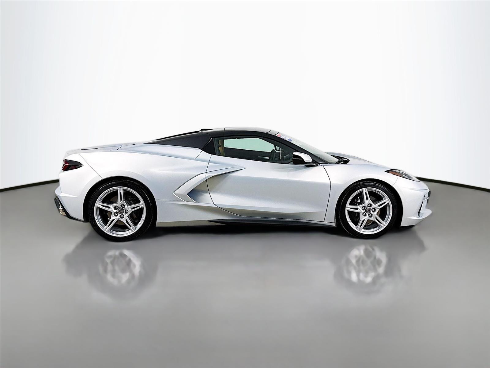2021 Chevrolet Corvette Stingray 2LT photo 9