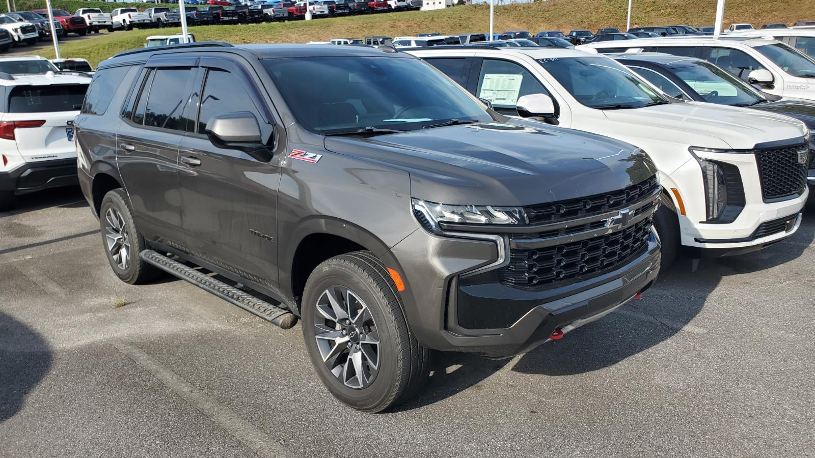 2021 Chevrolet Tahoe Z71 photo 2