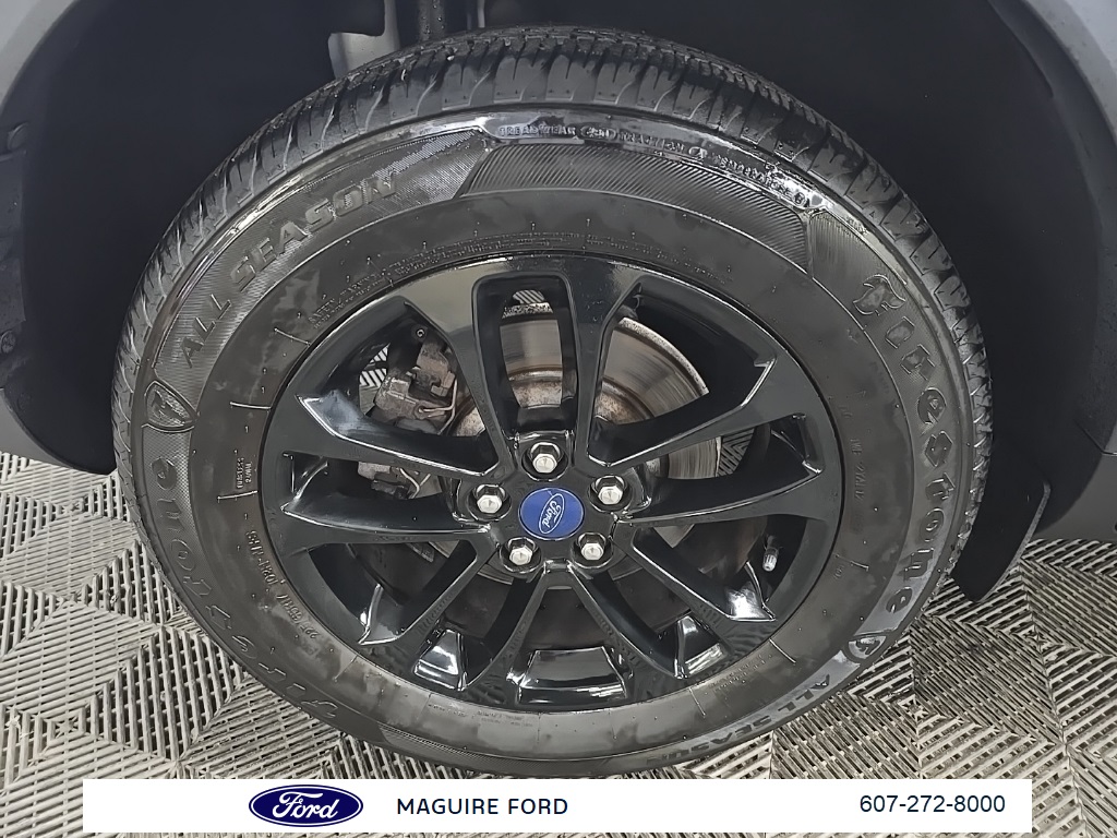 2020 Ford Escape SE Sport Hybrid photo 13