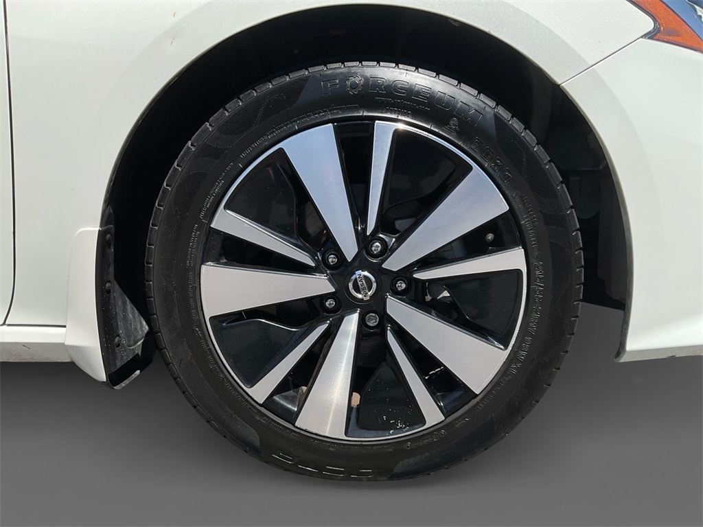 2022 Nissan Altima 2.5 SV photo 8