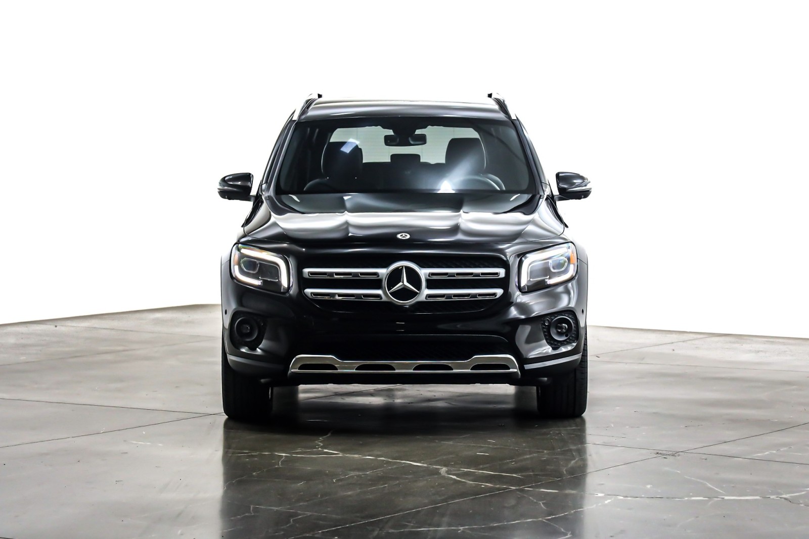 2022 Mercedes Benz GLB 250 photo 2