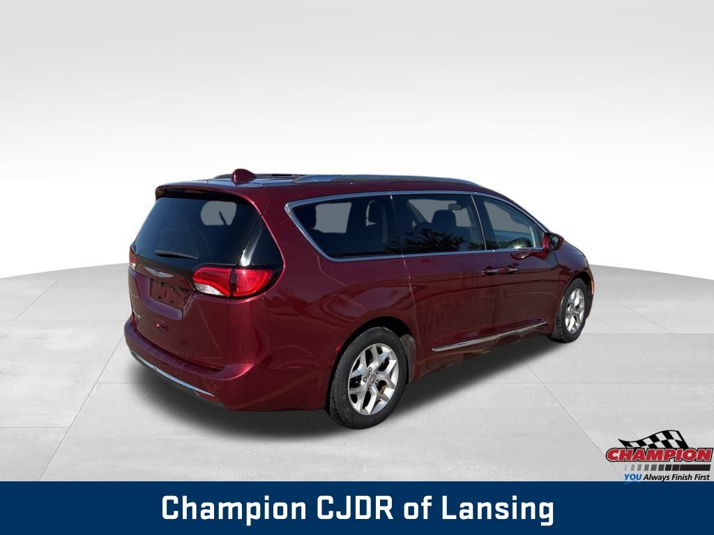 2018 Chrysler Pacifica Touring Plus photo 7
