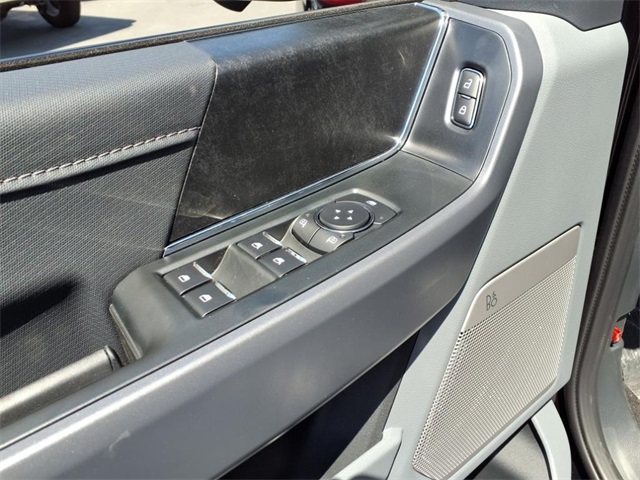 2025 Ford F-150 Lightning photo 10