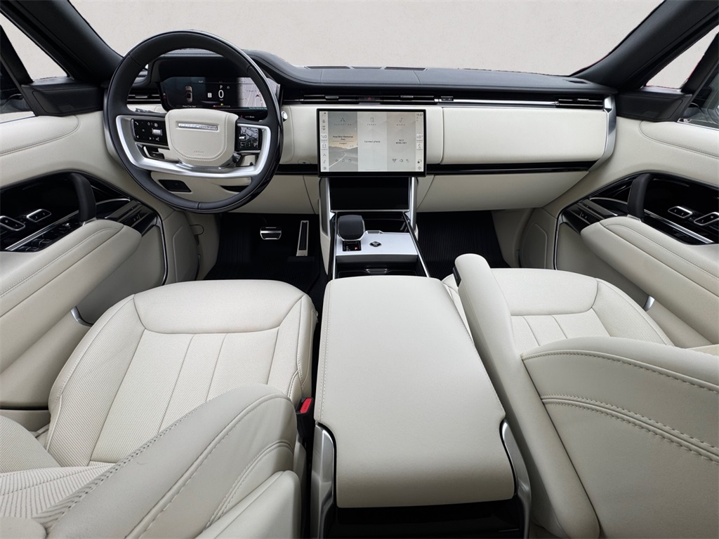 2025 Land Rover Range Rover SE photo 8