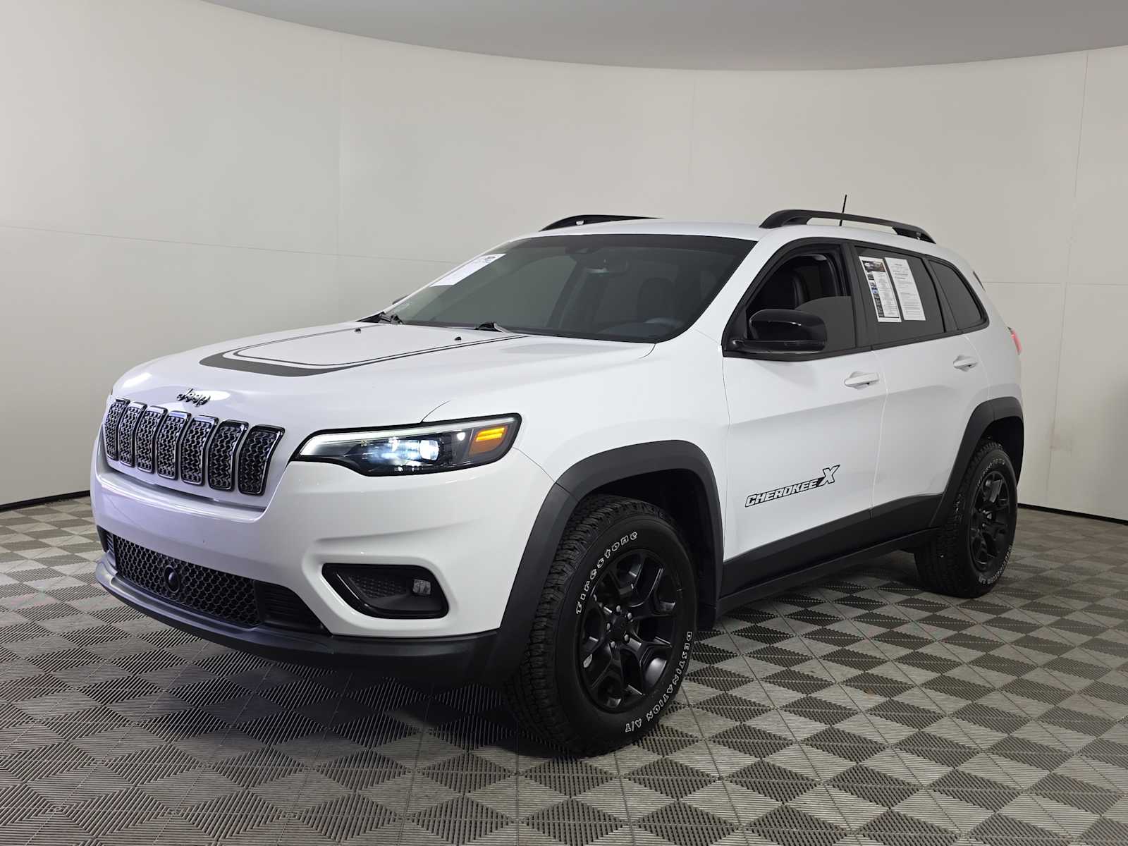 2022 Jeep Cherokee X photo 3