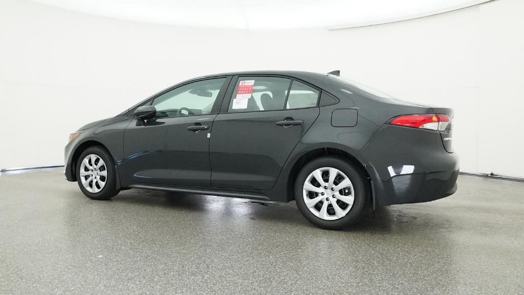 2025 Toyota Corolla LE photo 12