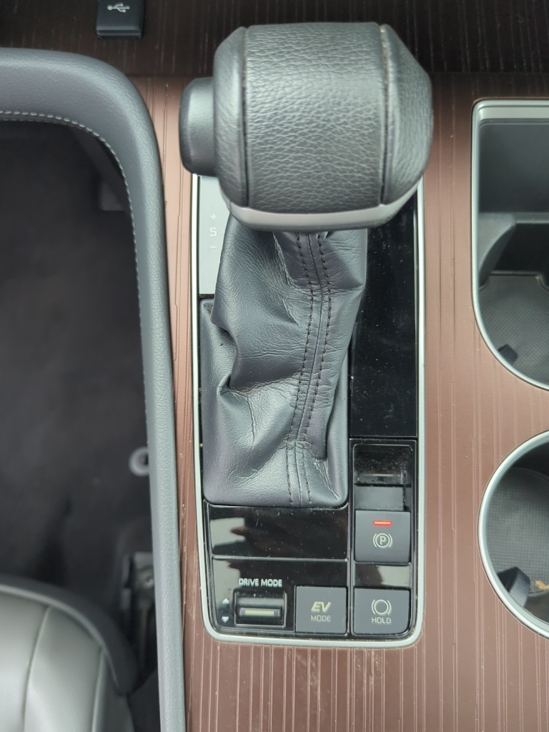 2021 Toyota Sienna XLE photo 23