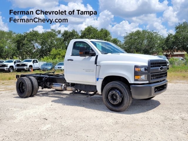2024 Chevrolet Silverado 4500 Medium Duty Chassis Cab Work Truck's photo