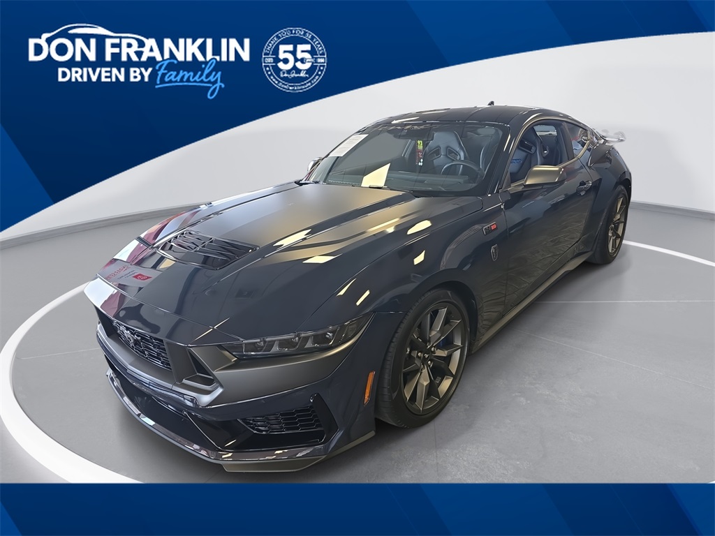 2025 Ford Mustang Dark Horse's photo