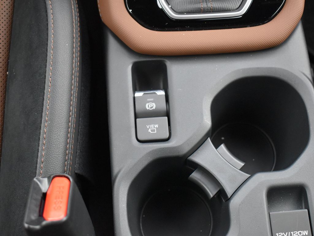 2025 Subaru Forester Touring photo 19