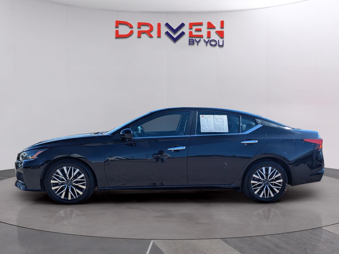 2023 Nissan Altima 2.5 SV photo 2