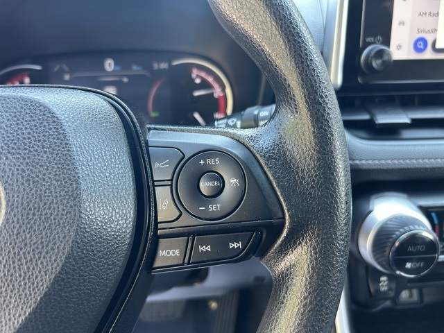 2023 Toyota RAV4 XLE photo 21