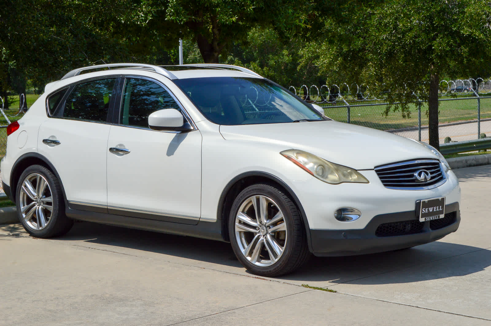 2014 Infiniti QX50 Journey photo 3