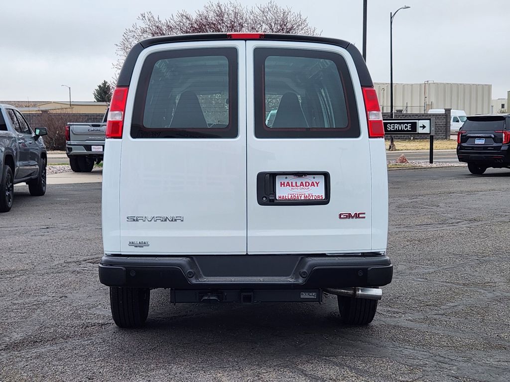 2025 Gmc Savana 2500 Cargo photo 4