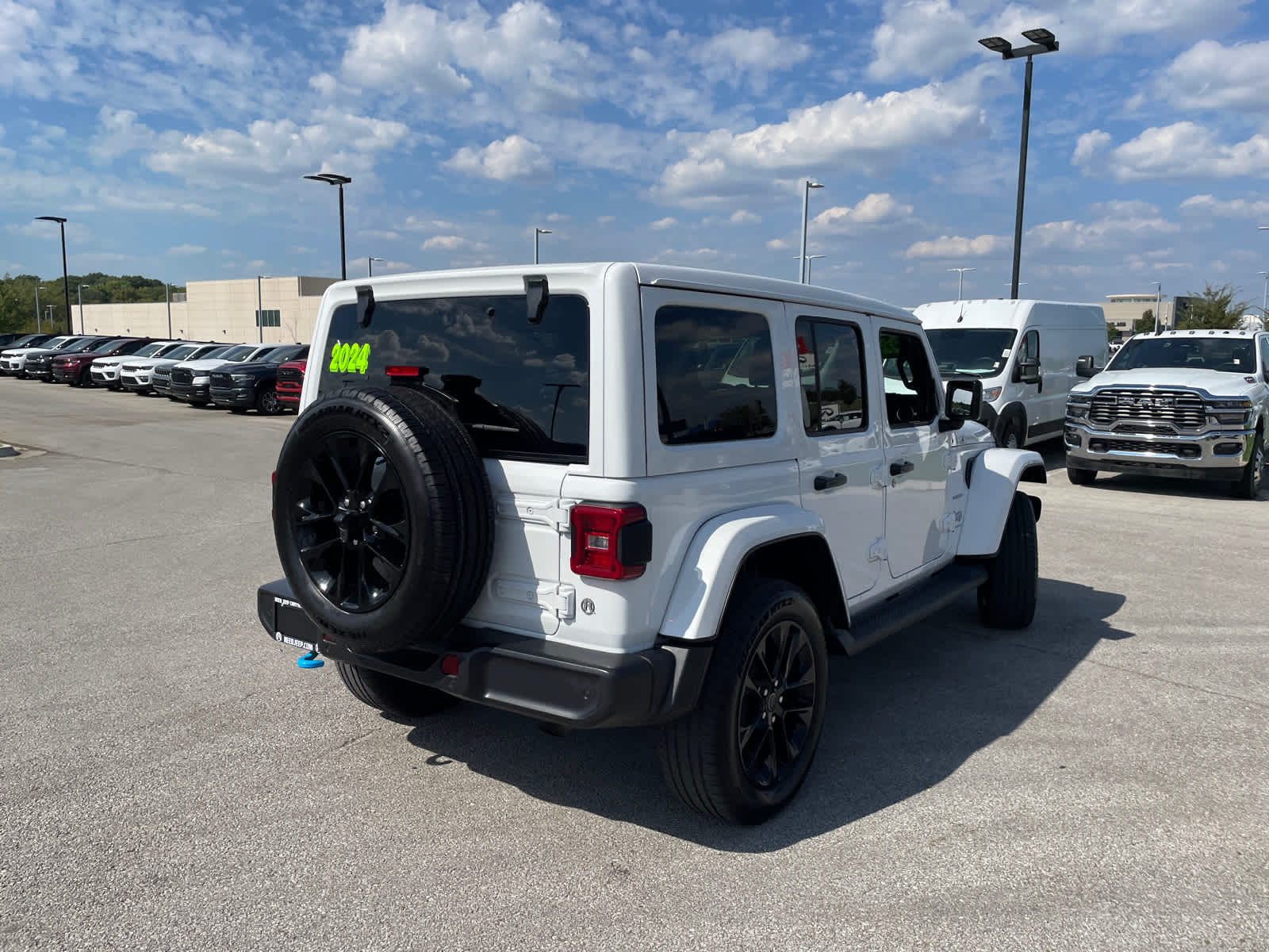 2024 Jeep Wrangler 4xe Sahara photo 8