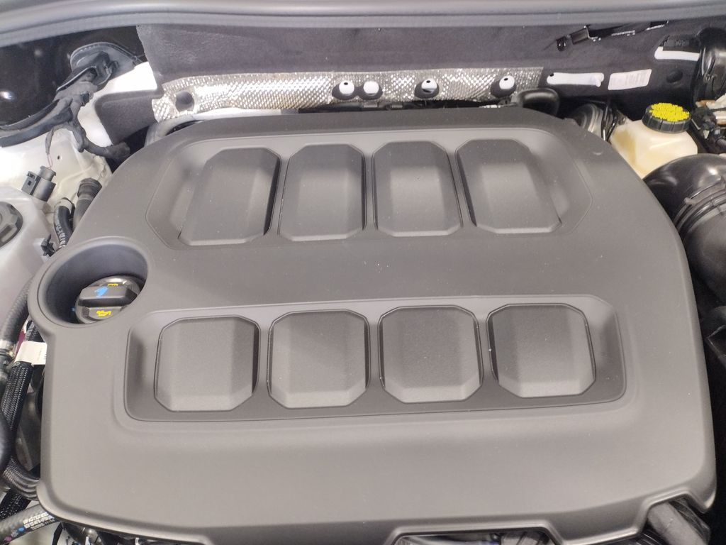 2025 Volkswagen Tiguan SE photo 2