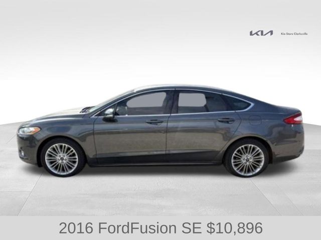 2016 Ford Fusion SE photo 4
