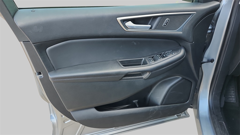 2024 Ford Edge SEL photo 20
