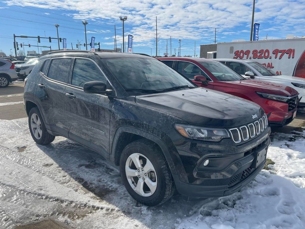 2022 Jeep Compass Latitude's photo