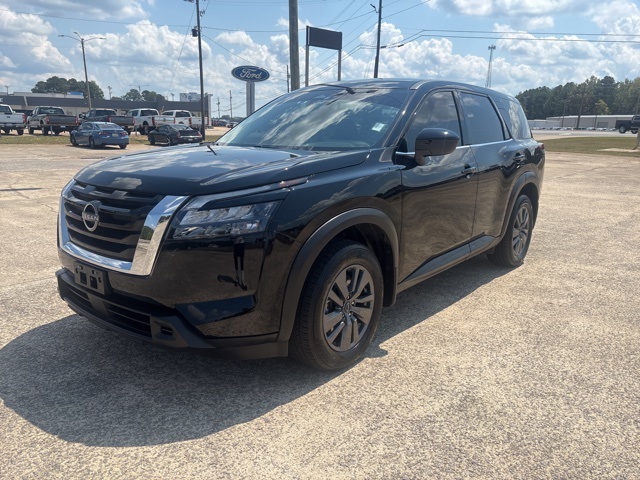 2024 Nissan Pathfinder S photo 4