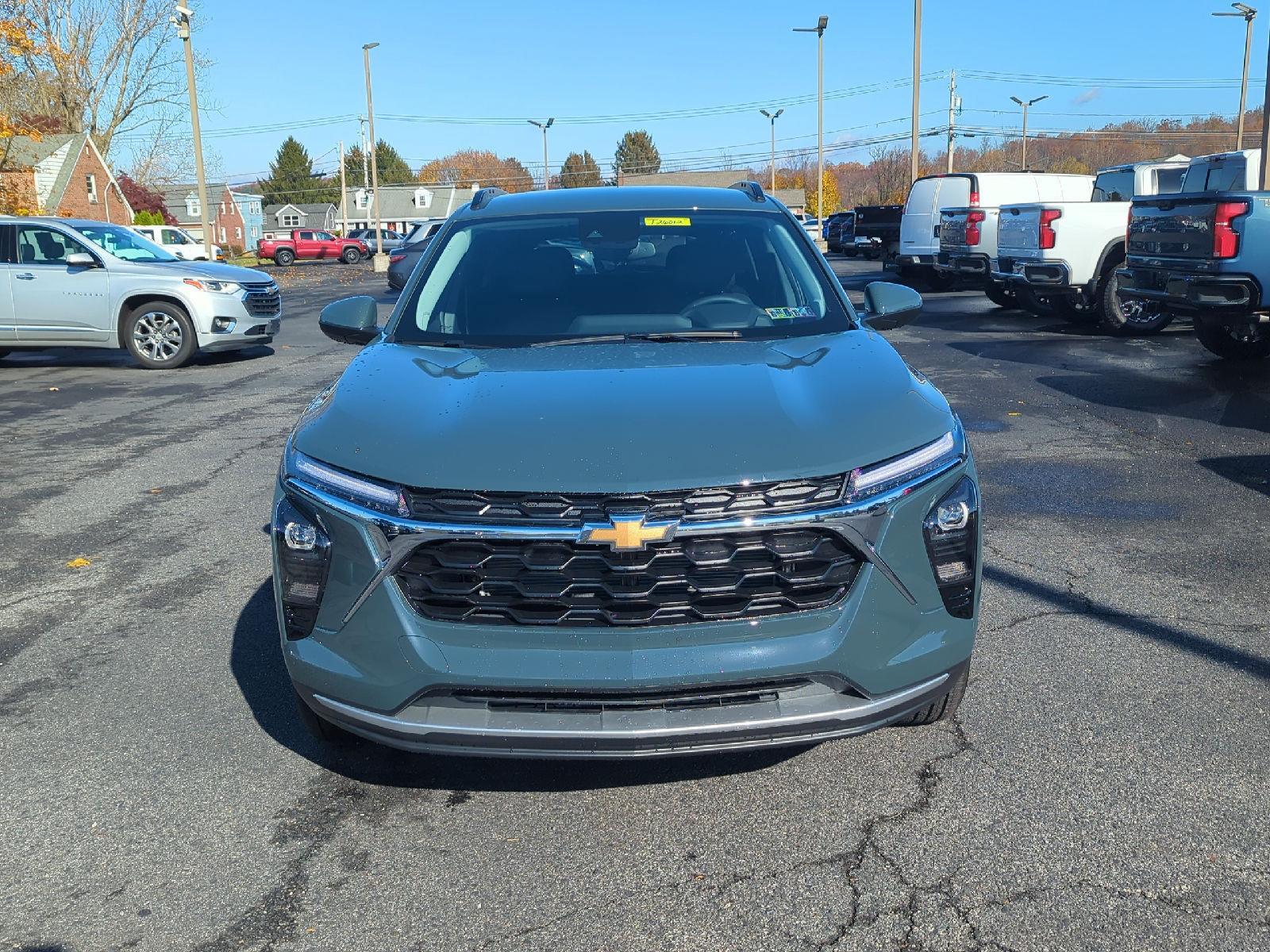 2026 Chevrolet Trax LT photo 2