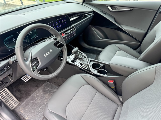 2025 Kia Niro EX Touring photo 12