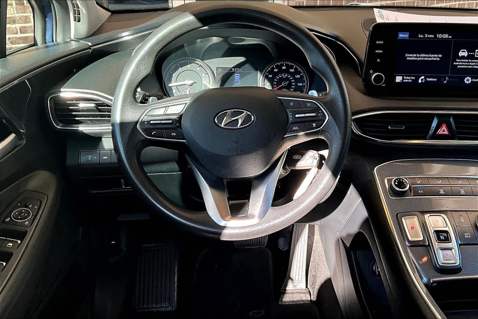 2021 Hyundai Santa Fe SE photo 2